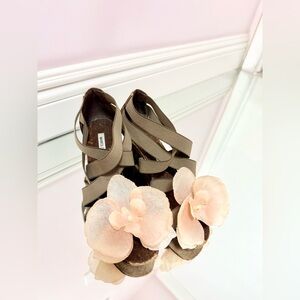 Up-cycled Manolo Blahnik Orchid heels sandals shoes 36.5 leather Elastic straps